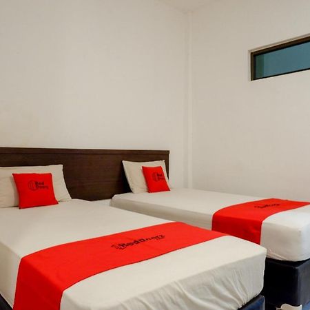 RedDoorz Syariah @ Hotel Wisma Indonesia Kendari Bagian luar foto